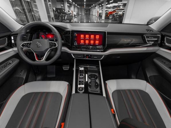 Volkswagen Teramont I Рестайлинг (China Market) с пробегом 2026 года, цена 5 500 000 рублей, 50 км, внедорожник, Автокод Объявления