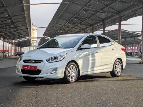 Hyundai Solaris I с пробегом 2013 года, цена 799 900 рублей, 145000 км, седан, Автокод Объявления