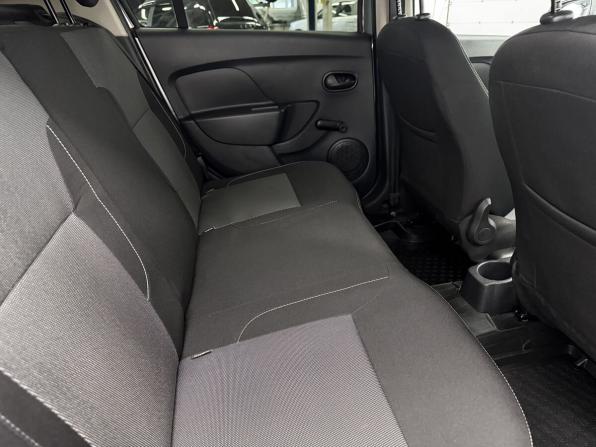 Renault Logan II Рестайлинг с пробегом 2021 года, цена 1 300 700 рублей, 104605 км, седан, Автокод Объявления