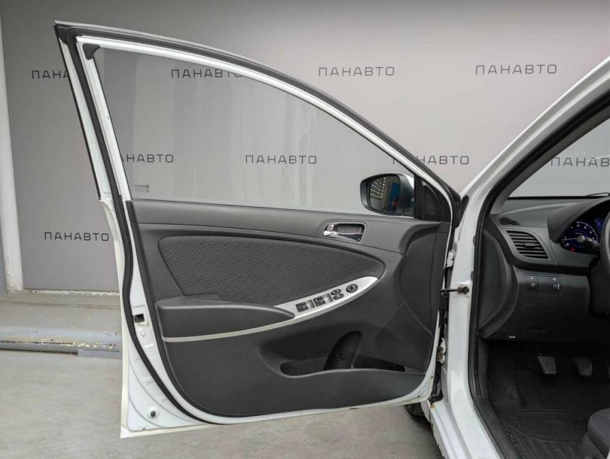 Hyundai Solaris I Москва  - изображение 7