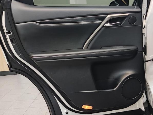 Lexus RX IV Рестайлинг с пробегом 2021 года, цена 4 997 000 рублей, 67918 км, внедорожник, Автокод Объявления