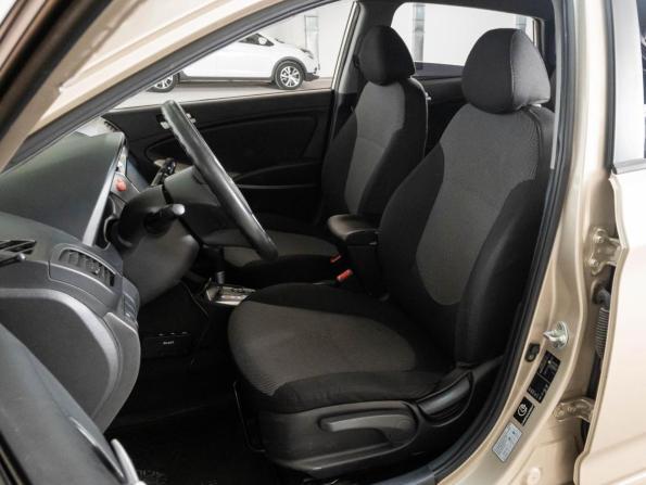Hyundai Solaris I с пробегом 2012 года, цена 599 000 рублей, 216920 км, хэтчбек, Автокод Объявления