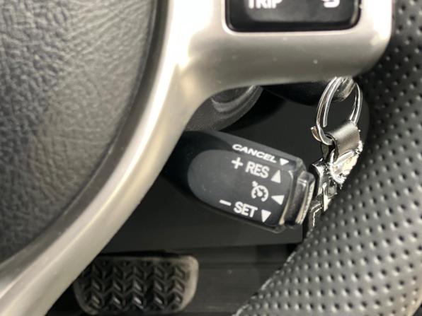 Toyota Ractis II с пробегом 2015 года, цена 1 050 000 рублей, 92312 км, хэтчбек, Автокод Объявления