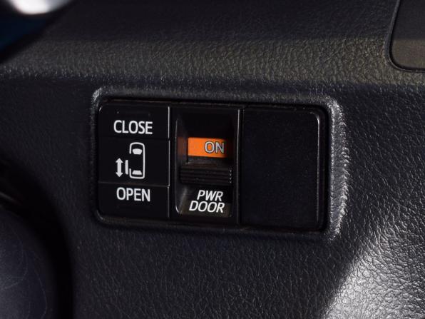 Toyota Sienta II Рестайлинг с пробегом 2019 года, цена 1 249 995 рублей, 184189 км, компактвэн, Автокод Объявления