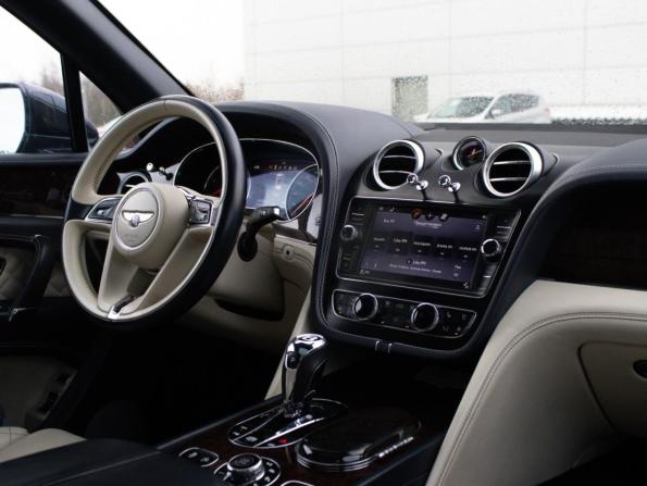 Bentley Bentayga I с пробегом 2016 года, цена 7 100 000 рублей, 143231 км, внедорожник, Автокод Объявления