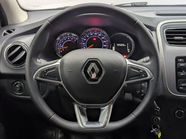 Renault Logan II Рестайлинг с пробегом 2021 года, цена 1 194 000 рублей, 72000 км, седан, Автокод Объявления