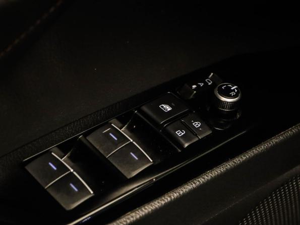 Toyota Camry VIII (XV70) Рестайлинг с пробегом 2023 года, цена 3 049 000 рублей, 56935 км, седан, Автокод Объявления