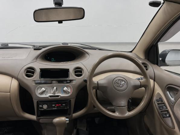 Toyota Platz с пробегом 2005 года, цена 399 000 рублей, 299999 км, седан, Автокод Объявления