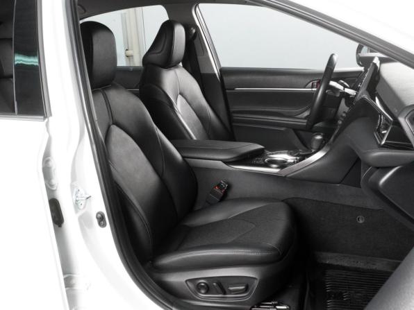 Toyota Camry VIII (XV70) Рестайлинг с пробегом 2021 года, цена 3 489 000 рублей, 65495 км, седан, Автокод Объявления