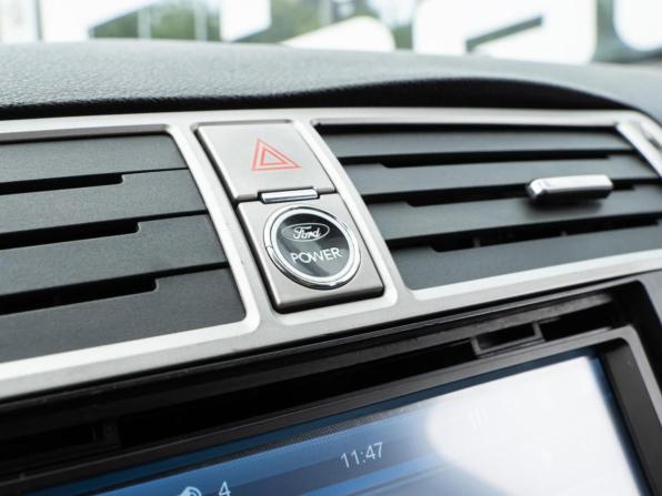 Ford Kuga I с пробегом 2012 года, цена 950 000 рублей, 190445 км, внедорожник, Автокод Объявления
