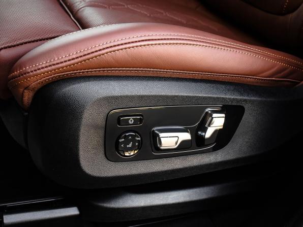 BMW X7 I (G07) Рестайлинг с пробегом 2025 года, цена 19 000 000 рублей, 858 км, внедорожник, Автокод Объявления