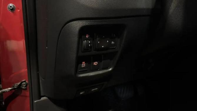 Nissan Juke I с пробегом 2012 года, цена 920 000 рублей, 147000 км, внедорожник, Автокод Объявления