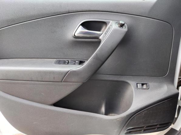 Volkswagen Polo V с пробегом 2015 года, цена 752 500 рублей, 198518 км, седан, Автокод Объявления