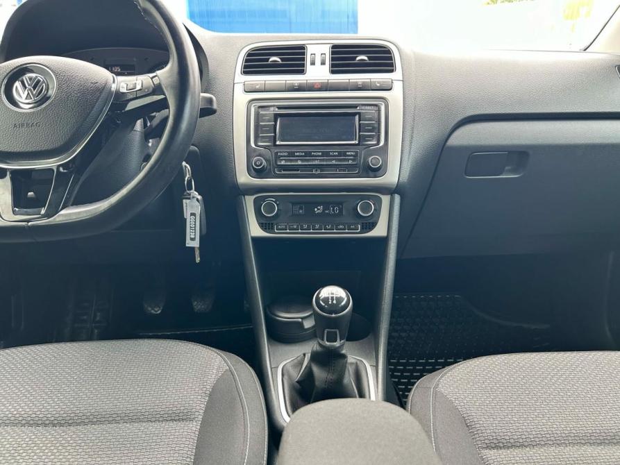 Volkswagen Polo V Рестайлинг Санкт-Петербург  - изображение 12