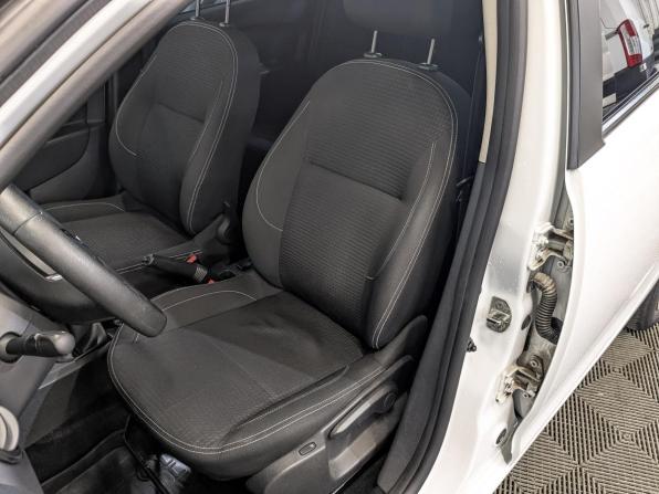 Renault Logan II Рестайлинг с пробегом 2022 года, цена 1 175 000 рублей, 78188 км, седан, Автокод Объявления
