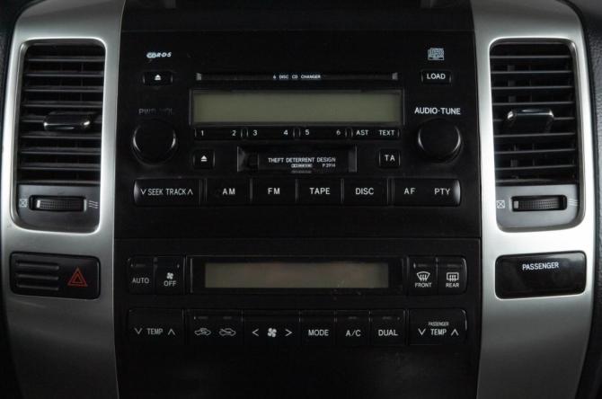 Toyota Land Cruiser Prado 120 Series Рестайлинг с пробегом 2008 года, цена 1 929 000 рублей, 440000 км, внедорожник, Автокод Объявления