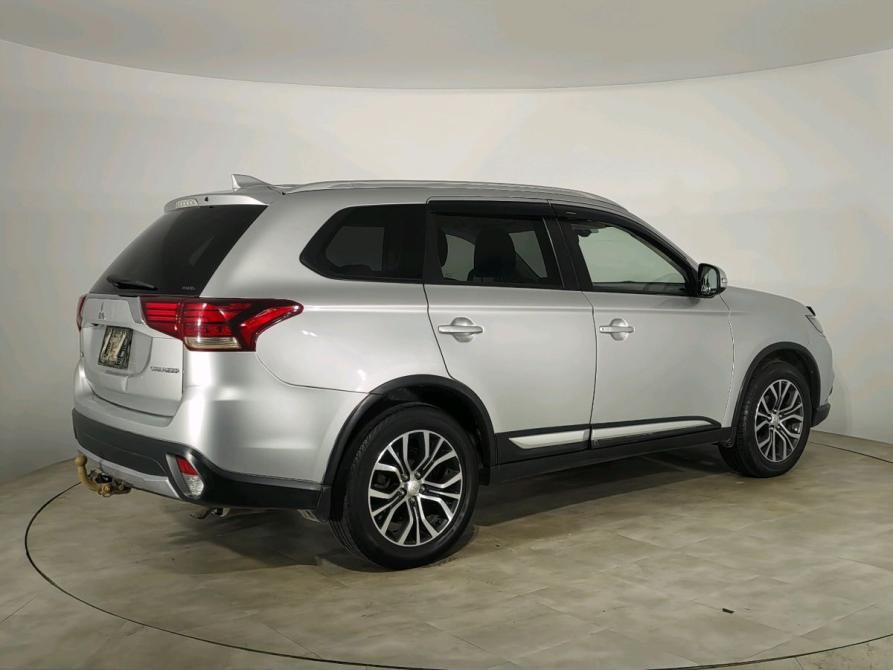 Mitsubishi Outlander III Рестайлинг 2 Санкт-Петербург  - изображение 5