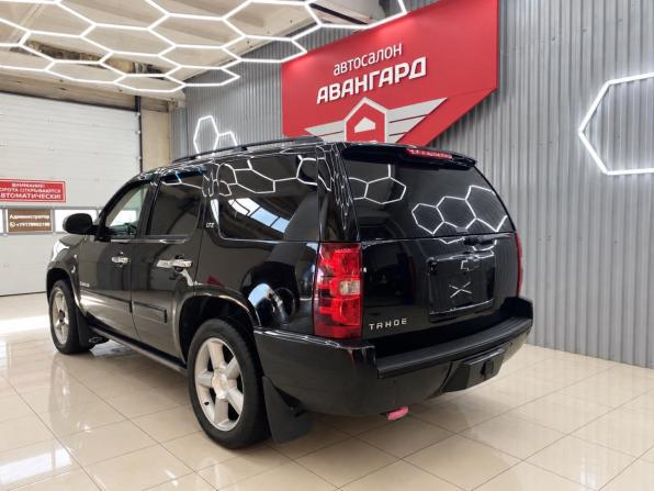Chevrolet Tahoe III с пробегом 2013 года, цена 2 250 000 рублей, 208443 км, внедорожник, Автокод Объявления