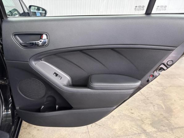 Kia Cerato III с пробегом 2014 года, цена 1 077 000 рублей, 205432 км, седан, Автокод Объявления
