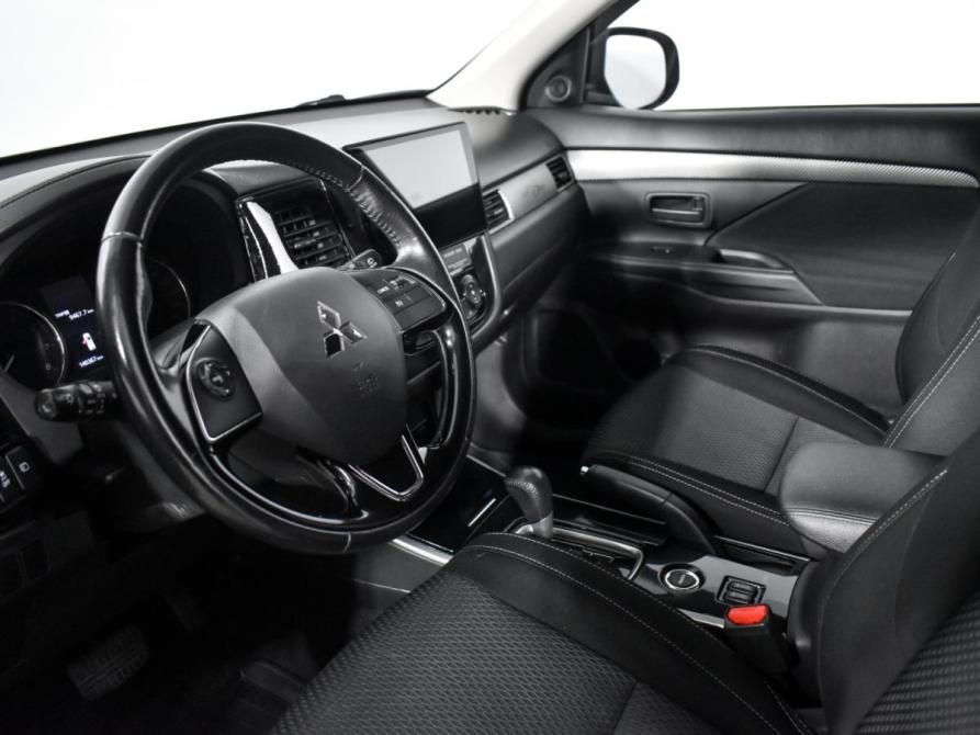 Mitsubishi Outlander III Рестайлинг 2 Санкт-Петербург  - изображение 10