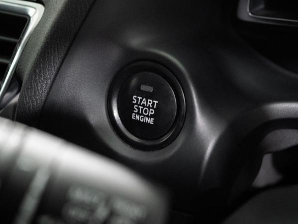 Mazda Axela III Рестайлинг с пробегом 2017 года, цена 1 130 000 рублей, 186052 км, хэтчбек, Автокод Объявления
