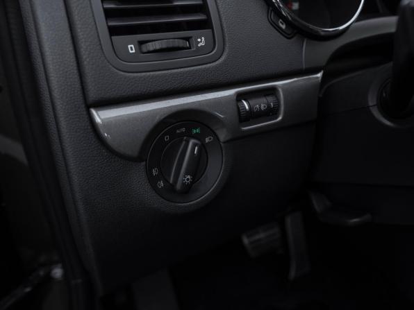 Skoda Yeti I Рестайлинг с пробегом 2016 года, цена 1 135 000 рублей, 235734 км, внедорожник, Автокод Объявления
