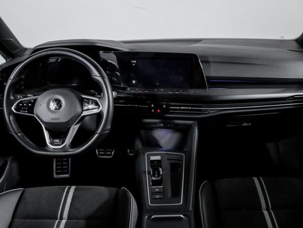 Volkswagen Golf VIII с пробегом 2021 года, цена 2 950 000 рублей, 49484 км, хэтчбек, Автокод Объявления