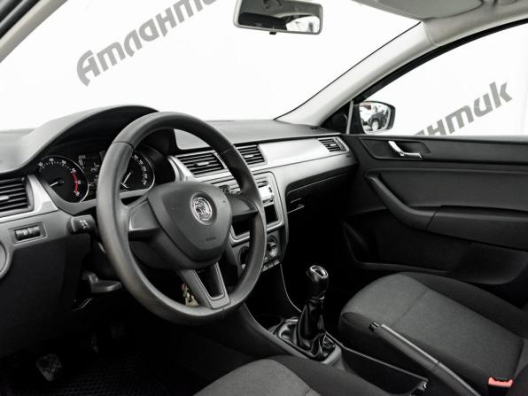 Skoda Rapid I с пробегом 2017 года, цена 1 245 000 рублей, 102651 км, лифтбек, Автокод Объявления