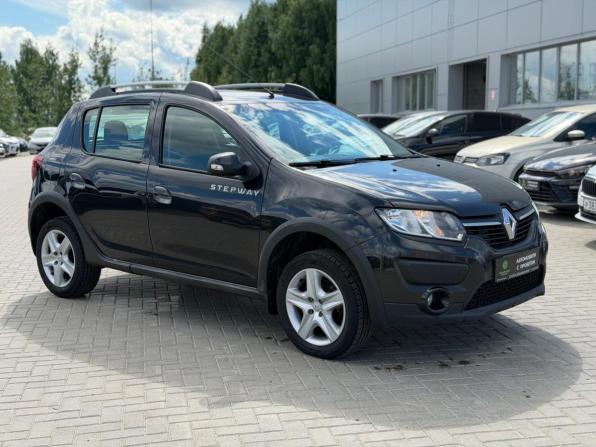 Renault Sandero II с пробегом 2017 года, цена 950 000 рублей, 120064 км, хэтчбек, Автокод Объявления
