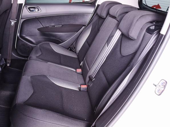 Peugeot 308 I Рестайлинг с пробегом 2012 года, цена 650 000 рублей, 131000 км, хэтчбек, Автокод Объявления