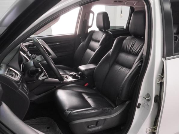Mitsubishi Pajero Sport III с пробегом 2017 года, цена 3 180 000 рублей, 100414 км, внедорожник, Автокод Объявления