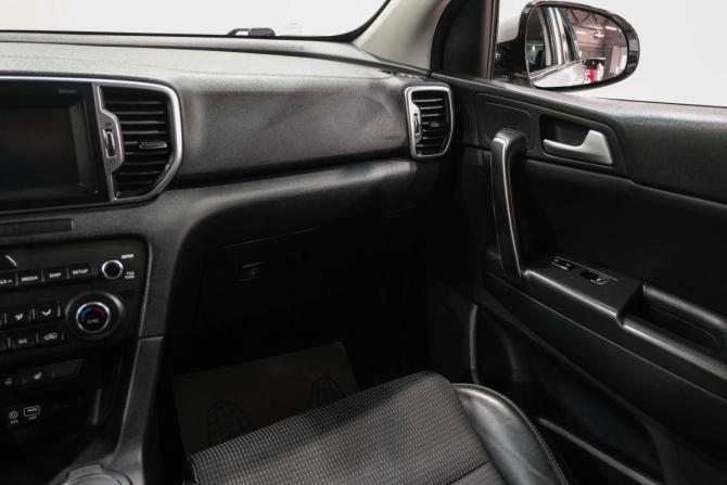 Kia Sportage IV с пробегом 2018 года, цена 1 979 000 рублей, 137000 км, внедорожник, Автокод Объявления