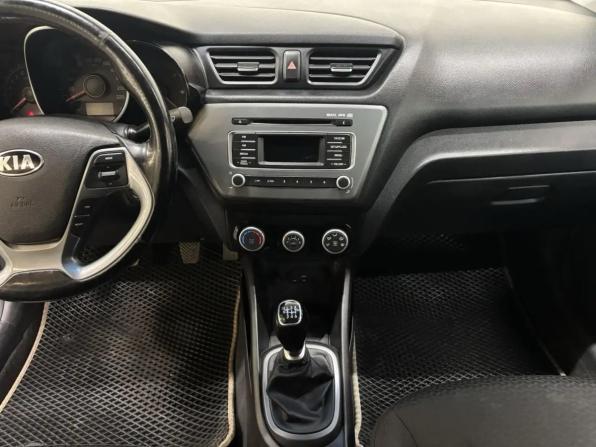 Kia Rio III Рестайлинг с пробегом 2015 года, цена 937 000 рублей, 100000 км, седан, Автокод Объявления