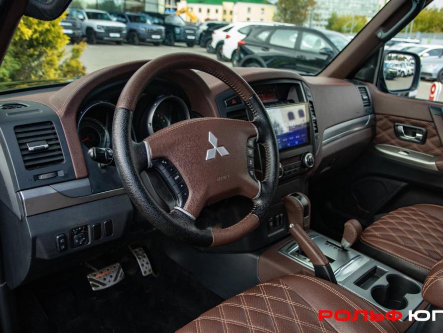 Mitsubishi Pajero IV Рестайлинг 1 Москва  - изображение 16