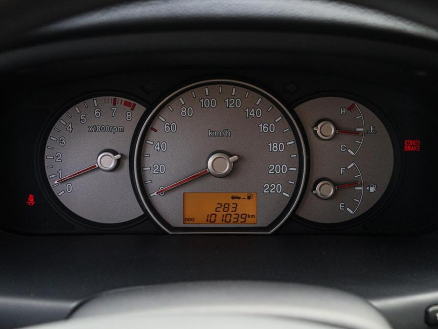 Kia Carens II (UN) Москва  - изображение 15