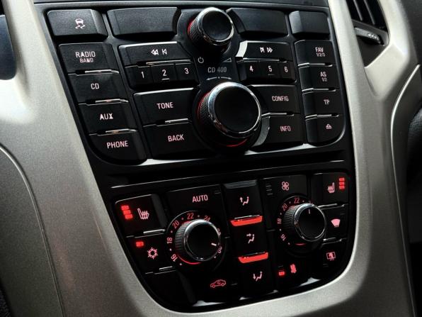 Opel Astra J с пробегом 2012 года, цена 599 000 рублей, 199000 км, хэтчбек, Автокод Объявления