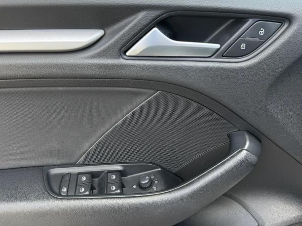 Audi A3 III (8V) Рестайлинг с пробегом 2019 года, цена 2 350 000 рублей, 40275 км, седан, Автокод Объявления