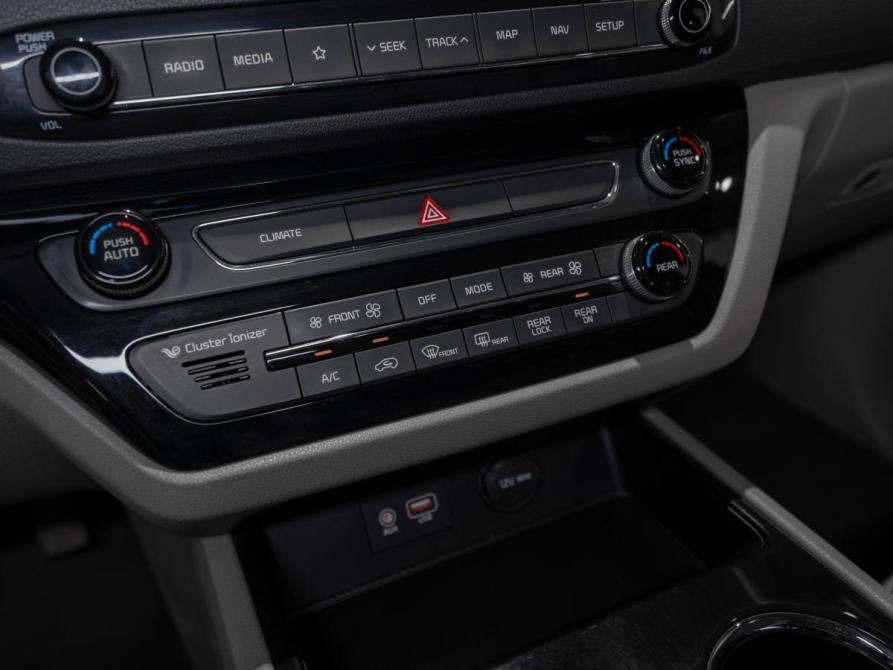 Kia Carnival III Москва  - изображение 19