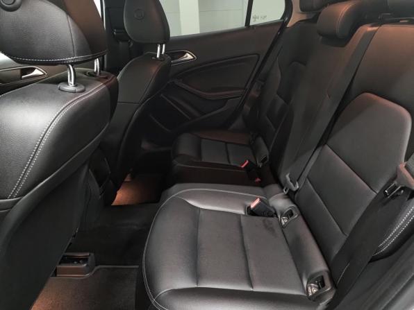 Mercedes-Benz GLA I (X156) Рестайлинг с пробегом 2019 года, цена 2 380 000 рублей, 112218 км, внедорожник, Автокод Объявления