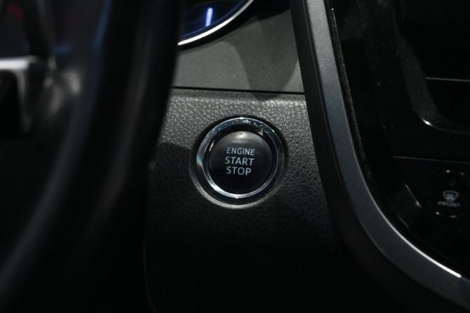 Toyota Camry VIII (XV70) с пробегом 2021 года, цена 2 449 000 рублей, 160315 км, седан, Автокод Объявления
