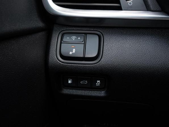 Kia Optima IV Рестайлинг с пробегом 2019 года, цена 2 300 000 рублей, 111842 км, седан, Автокод Объявления