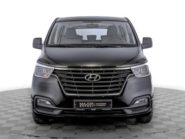 Hyundai H-1 II Рестайлинг 2 с пробегом 2019 года, цена 3 185 000 рублей, 74333 км, минивэн, Автокод Объявления