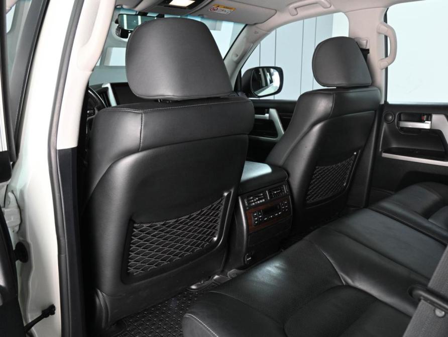 Toyota Land Cruiser 200 Series Рестайлинг 2 Ростов-на-Дону  - изображение 11
