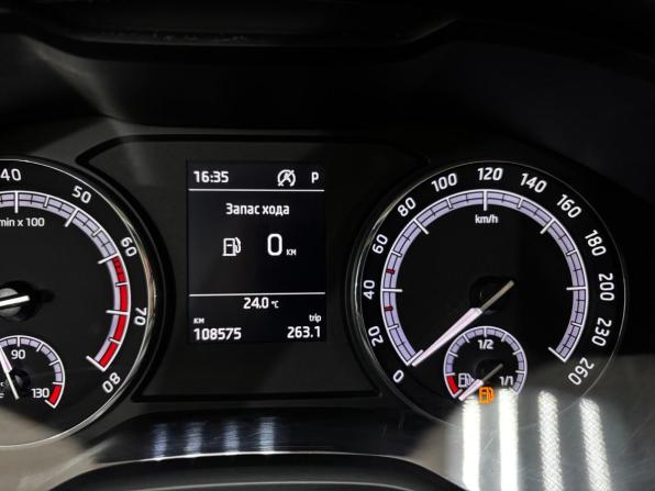 Skoda Karoq I с пробегом 2020 года, цена 2 095 000 рублей, 108105 км, внедорожник, Автокод Объявления