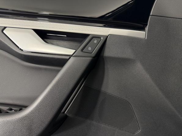 Volkswagen Touareg III с пробегом 2019 года, цена 5 100 000 рублей, 100000 км, внедорожник, Автокод Объявления
