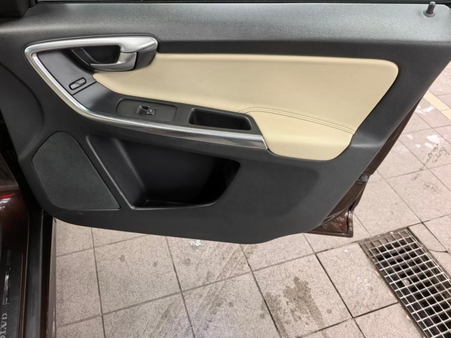 Volvo XC60 I Рестайлинг Санкт-Петербург  - изображение 21