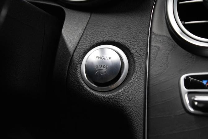 Mercedes-Benz C-Класс IV (W205) с пробегом 2015 года, цена 2 079 000 рублей, 131527 км, седан, Автокод Объявления