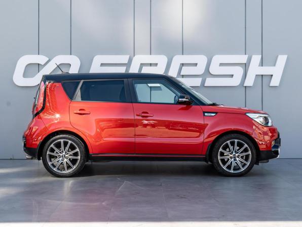 Kia Soul II Рестайлинг с пробегом 2017 года, цена 1 690 000 рублей, 45402 км, хэтчбек, Автокод Объявления
