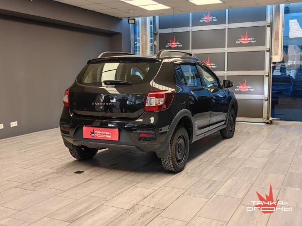 Renault Sandero II Рестайлинг с пробегом 2021 года, цена 1 460 000 рублей, 9800 км, хэтчбек, Автокод Объявления