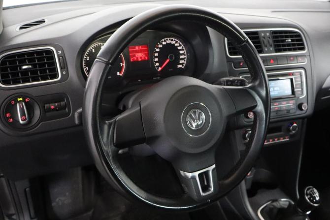 Volkswagen Polo V с пробегом 2012 года, цена 899 000 рублей, 68000 км, седан, Автокод Объявления